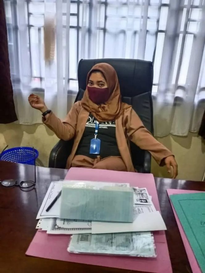 
					Aktivis Nezza Safitri meminta APH menutup judi online berkedok Warnet di lingkungannya