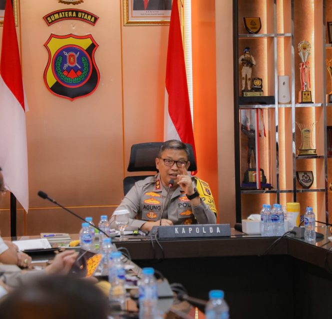 
					Kasubbid Penmas Polda Sumut AKBP Sonny Siregar