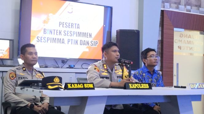 
					Bimtek dibuka langsung oleh Kapolres Bengkulu Utara AKBP Lambe Patabang Birana, S.I.K, M.H