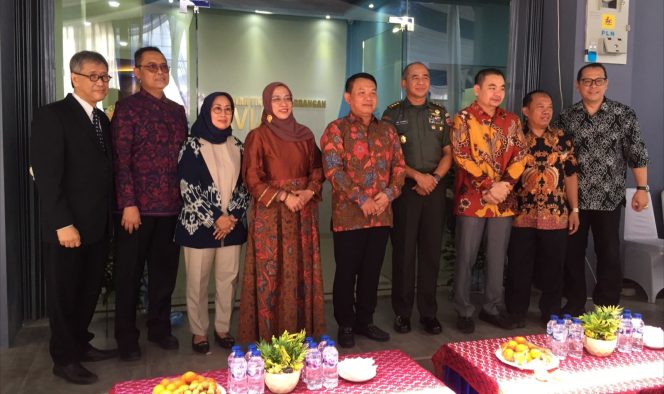 
					Jenderal TNI (Purn) Prof. Dr. H. Dudung Abdurachman, SE, MM, meresmikan gedung baru Sekolah Tinggi Penerbangan Aviasi Jalan Bokir Bin Jiung