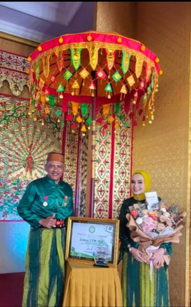 
					Inilah Sosok Tokoh Wanita Muda Bugis Pendiri Rumah Adat Saoraja Aliri Mpero Surhaini S,Km,.M.H Dan Penghargaannya