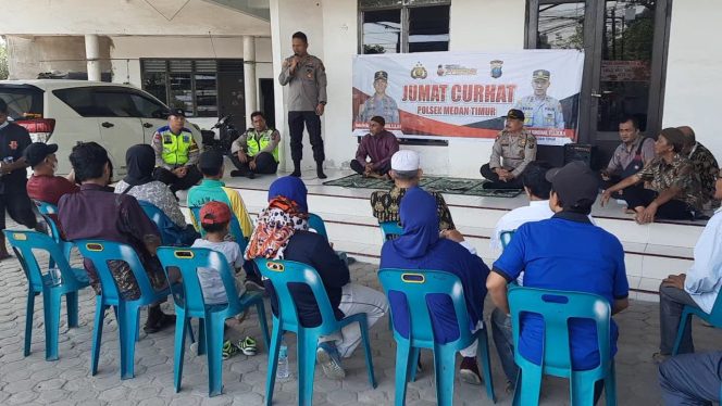 
					Polsek Medan Timur Tampung Keluhan Masyarakat di Musholla Aceh Sepakat