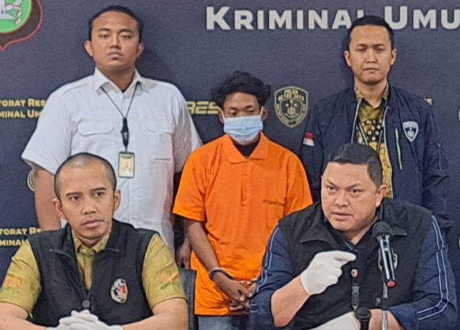 
					Polisi Ungkap Motif Pembunuhan Bos Ayam Goreng di Bekasi