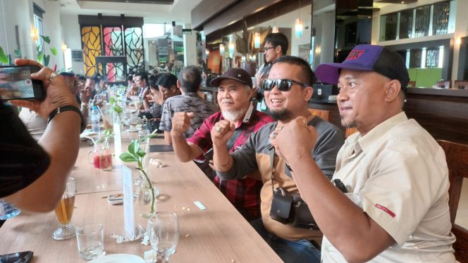
					Koalisi Antar LSM Serta Ormas Banua Laporkan  PT Baramarta Ke Ditreskrimsus Polda Kalsel Dan Daftarkan Gugatan Ke PTUN Banjarmasin
