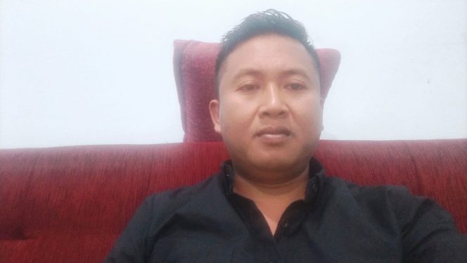 
					Presiden Komisaris PT Sea Lion Pers, Mukit