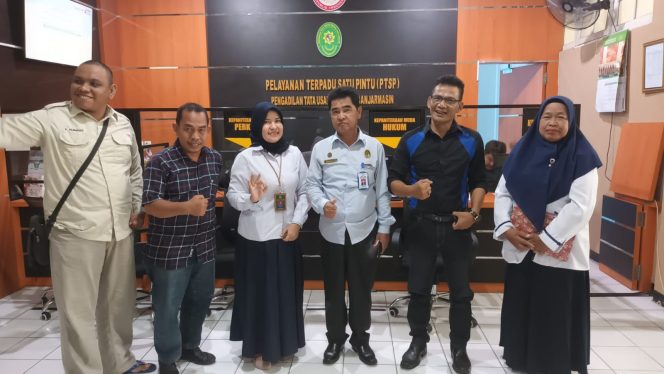 
					Penuhi Janjinya, Koalisi LSM dan Ormas Laporkan Serta Gugat Dirut PT Baramarata