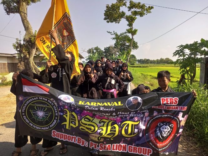 
					PSHT Rayon Meteseh Ranting Kaliori Cabang Rembang Pusat Madiun Gandeng PT. Sea Lion Pers Ikuti Karnaval Haul Simbah Bashar dan Haul Massal Di Meteseh