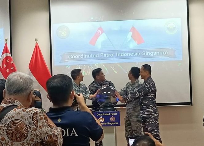 
					Tingkatkan Keamanan Kawasan, TNI AL- RSN Gelar Patroli Koordinasi