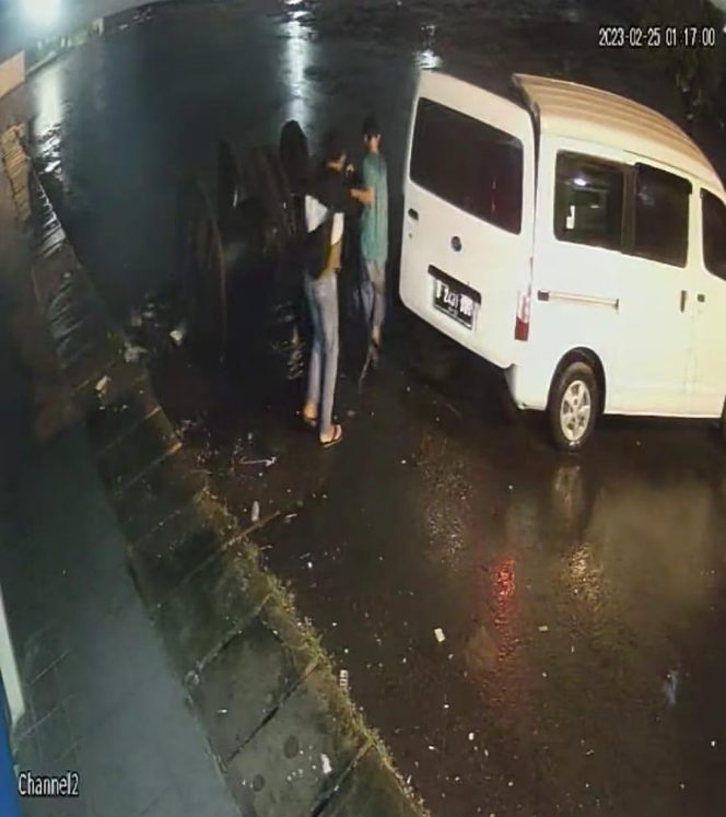 
					Perihal Lapor Pencurian Kabel Optik, Dirut PT Ardelia Sukses Mandiri Keluhkan Kinerja Polsek Bekasi Timur