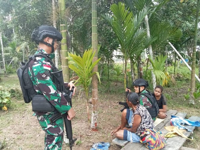 
					Memperkokoh Tali Persaudaraan Satgas Yonif 132/BS Melaksanakan Anjangsana Ke Kp. Wambes