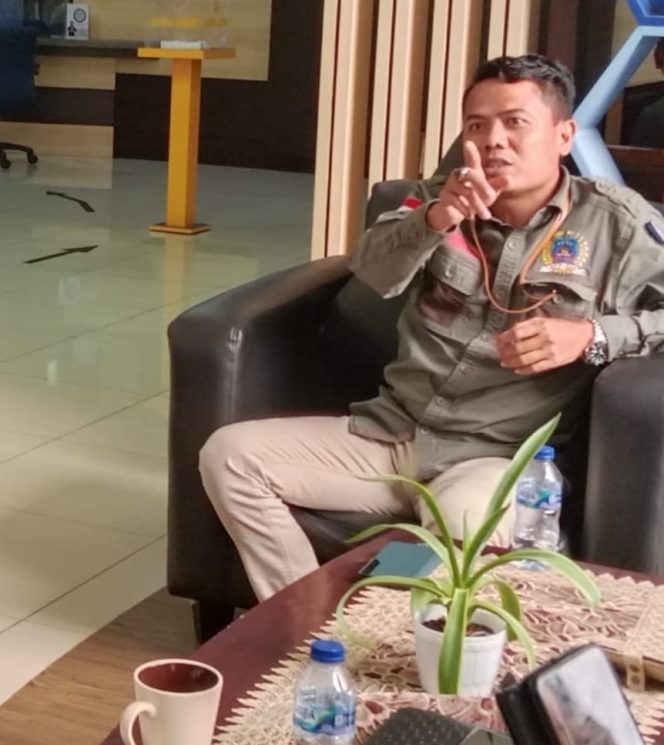 
					Ketua umum AMI Dukung Penuh Mahfud MD, Tabuh Genderang Revolusi Indonesia