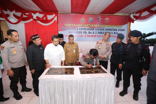 
					Kapolda Sumut Resmikan 50 Unit Rumah Dinas Batalyon C Pelopor Brimob