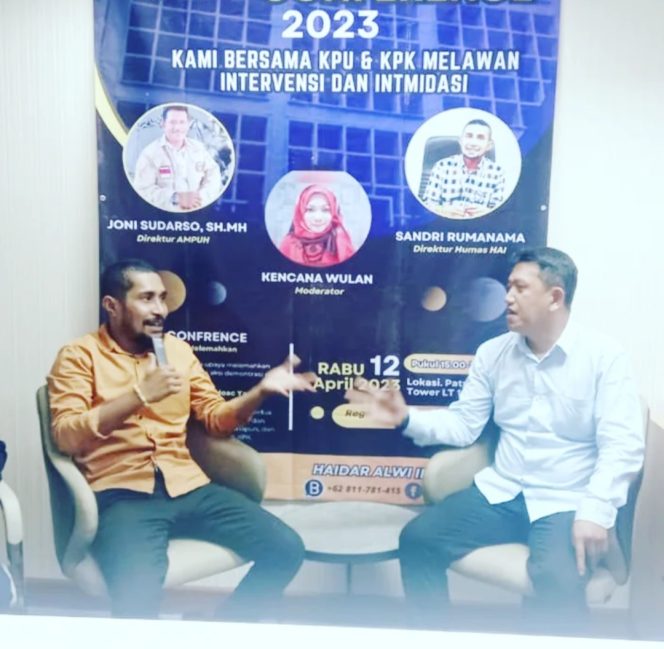 
					Sejumlah Element Konferensi Pers Bela Firli dan Hasyim Asyari