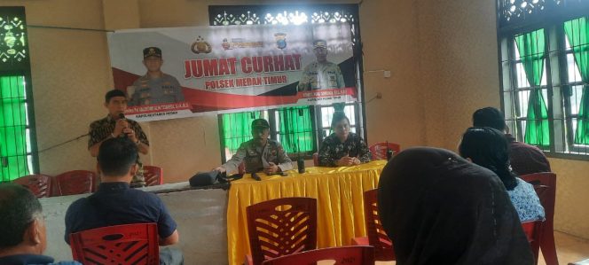 
					Ciptakan Sinergitas Dengan Warga, Personil Polsek Medan Timur Sambangi Warga