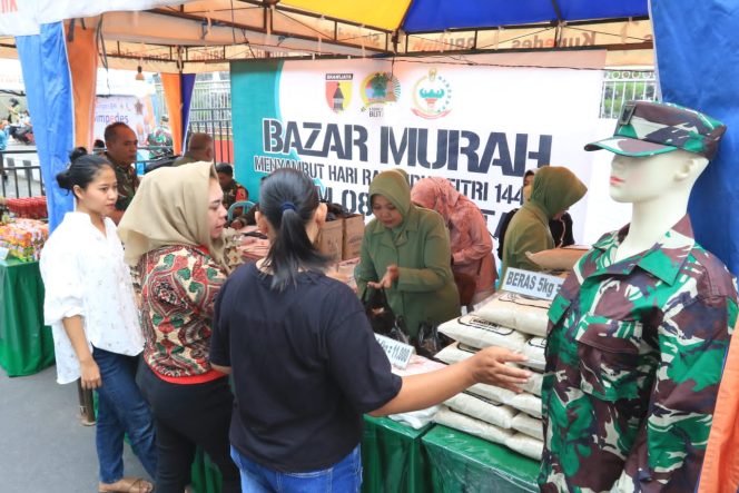 
					Sambut Hari Raya Idul Fitri 1444 H, Kodim 0808/Blitar Bersama UMKM Kota Blitar Gelar Bazar Murah