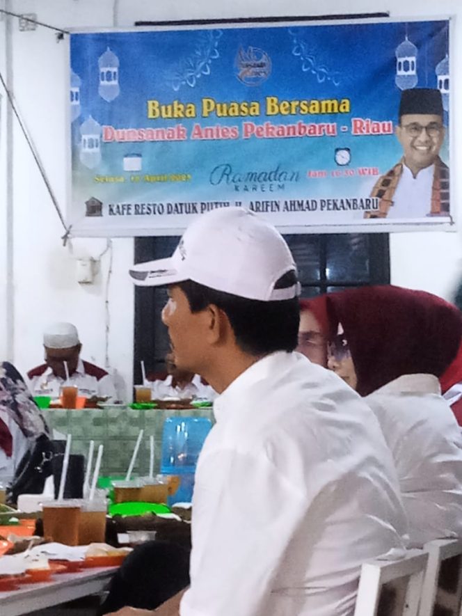 
					Konsolidasi Pilpres 2024, DPW Dunsanak Anies Riau Gelar Bukber