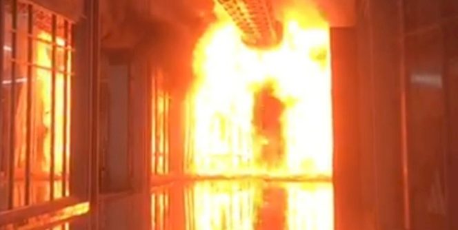 
					Kebakaran Melanda Trans Studio Mal Makassar 