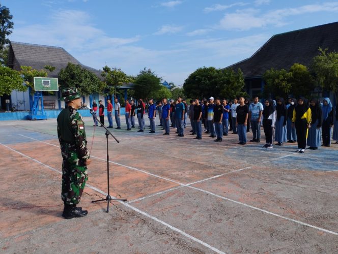 
					Bentuk Karakter Ratusan Pelajar SMK, Ini Yang Dilakukan Personil Koramil Giritontro 