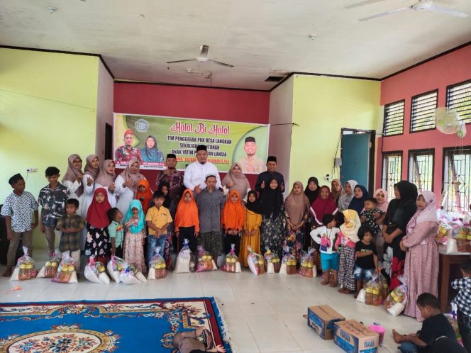 
					PKK Desa Langkan Gelar Halal Bihalal Sekaligus Santunan Anak Yatim Dan Lansia