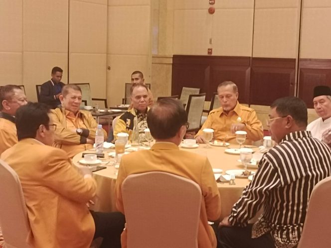 
					Satu Menteri Nasdem Tersangka, Organ Jokowi Minta Menteri Kominfo Diberi Ke Hanura