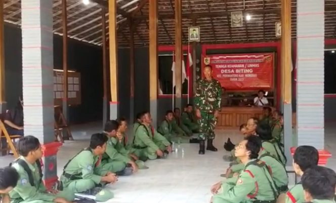 
					TNI-Polri Di Purwantoro Bersinergi Berikan Pembekalan Dan Pelatihan Terhadap Linmas