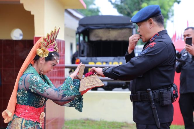 
					Komjen Drs Anang Revandoko Resmikan Markas Komando Brimob di Binjai
