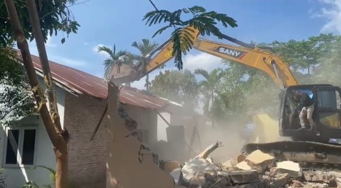 
					Penertiban HGU No 152 Sampali Berlanjut, 3 Rumah dibongkar