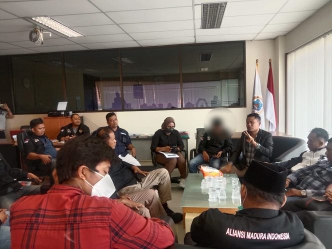 
					Penegakan Perda Kota Surabaya Terkesan Tidak Berkeadilan, AMI Siapkan Demo Besar- Besaran 