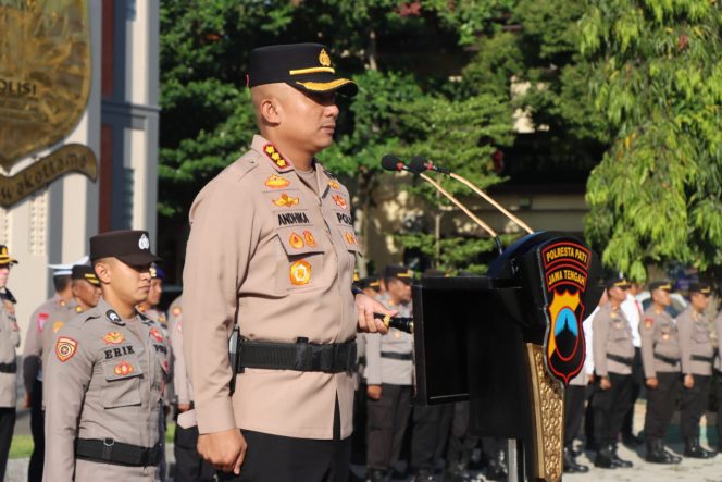 
					Gelar Kenaikan Pangkat, Kapolresta Pati Tekankan Loyalitas dan Jaga Amanah