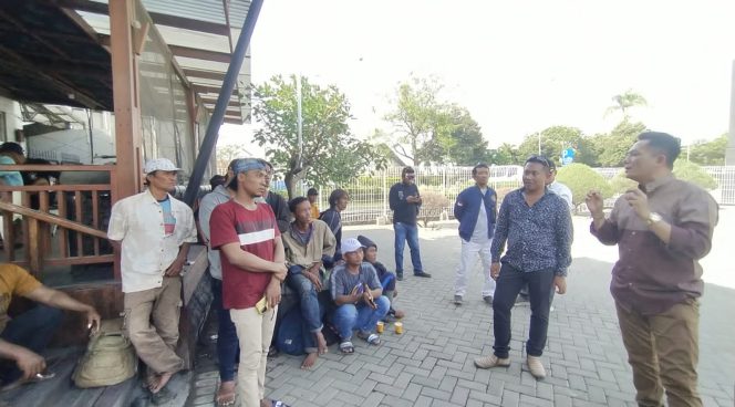 
					Tragis! ABK Beberkan Kronologi Aksi Anarkis Pembakaran Kapal JTB Nelayan Rembang dan Juwana di Perairan Kalbar