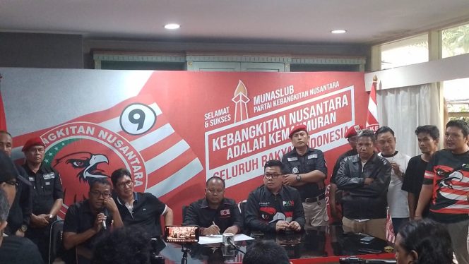 
					PKN Akan Gelar Munaslub, Bahas Ketum
