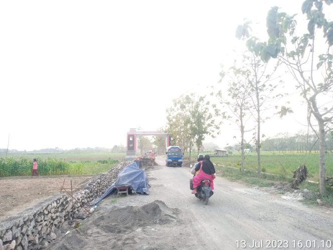 
					Pembangunan Infrastruktur Pelebaran Jalan Karangrejo- Kuniran Dongkrak Pertumbuhan Ekonomi 
