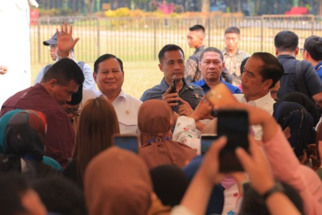 
					Menteri Pertahanan Prabowo Subianto mendampingi Presiden Jokowi menghadiri perhelatan besar “Pasar Rakyat Kota Malang”. Poto : Biro Humas Setjen Kemenhan