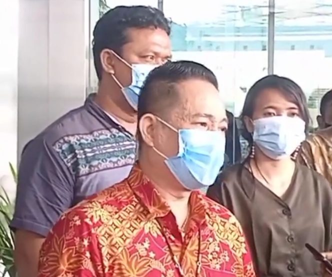 
					Advokat Johnny Situwanda menilai kasus gagal bayar perusahaan asuransi seperti Panin Dai-ichi yang dialami oleh Kliennya Teo Kwan seng, bisa juga  terjadi terhadap nasabah yang lain, disebabkan  lemahnya pengawasan dari Otoritas Jasa Keuangan