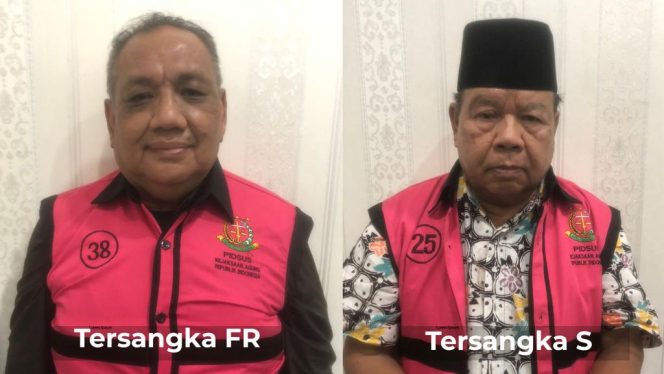 
					2 orang Tersangka tersebut dilakukan penahanan yaitu FR selaku Pegawai Negeri Sipil (Jaksa) dan S selaku Direktur Utama CV Aneka Ilmu