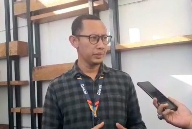 
					Aryadi Eko Nugroho selaku Corporate Communication Manager Taman Impian Jaya Ancol menyambut baik  saran Forum Wartawan Jaya dan mengatakan permintaan maafnya atas insiden yang terjadi di area Ancol, meski pelakunya dari outsourcing penyedia keamanan dan bukan dari pihak Manajemen Ancol