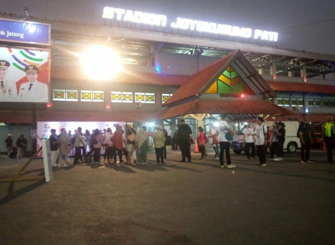 
					Para pengunjung banyak yang kecewa saat menghadiri Opening Ceremony Porprov XIV Jateng yang berada di Stadion Joyo Kusumo, termasuk Humas dan Awak media