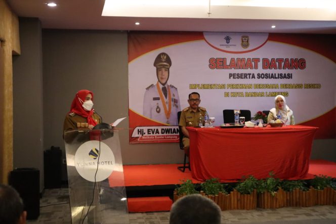 
					Walikota Bandar Lampung Hj. Eva Dwiana membuka acara Implementasi Perizinan Berbasis Resiko Di Kota Bandar Lampung Tahun 2023