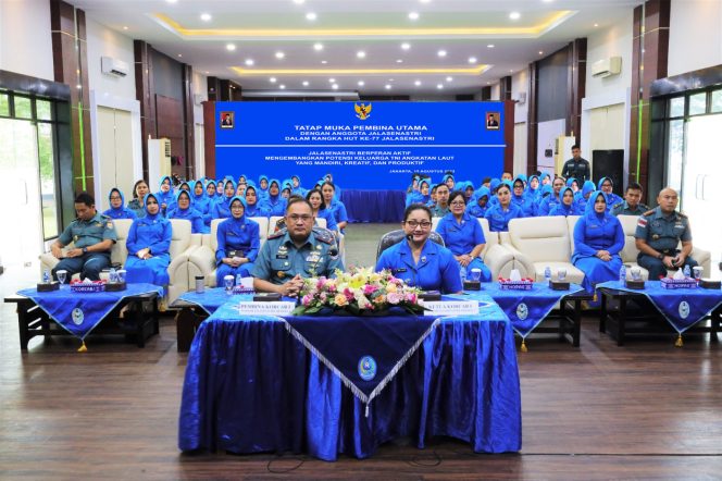
					Danlantamal I bersama Ketua Korcab I DJA I ikuti tatap muka Pembina Utama dan Ketua Umum Jalasenastri secara virtual