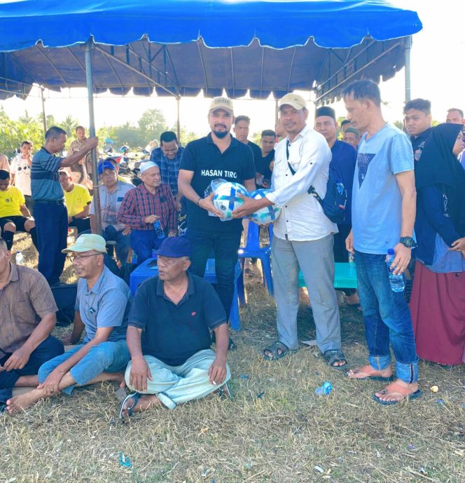 
					Ketua Komisi 1 Dewan Perwakilan Rakyat Aceh (DPRA) daerah pemilihan Aceh Timur, Iskandar Usman Al-Farlaky, S.Hi, M.Si, menghadiri dan menyaksikan langsung turnamen sepak bola Pemuda Darul Ihsan di hari pertama babak 8 besar di lapangan Keude Dua 