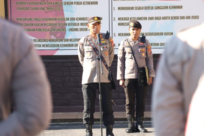 
					Kapolres Ngada AKBP Padmo Arianto, S.I.K, pimpin Apel Analisa dan Evaluasi (Anev) Mingguan, Senin
