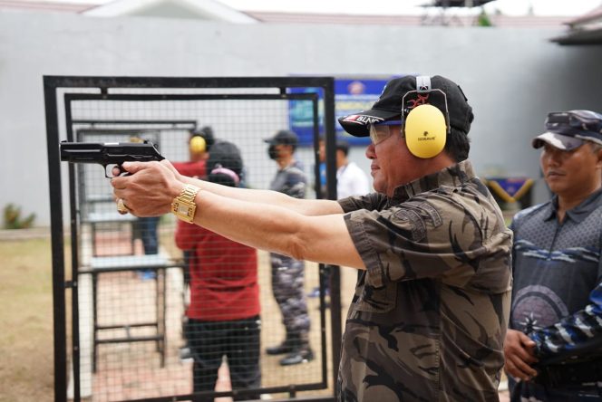 
					Lomba Menembak Pistol Eksekutif HUT Ke- 78 TNI, yang digelar Lanal Bengkulu