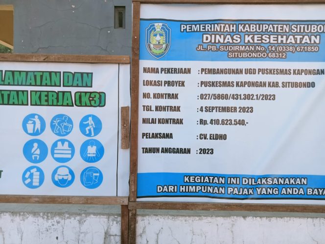 
					Pemasangan papan informasi proyek pembangunan UGD Puskesmas Kapongan milik Dinas Kesehatan Situbondo, setelah dicermati ternyata terdapat kesalahan penulisan pada kolom nama CV nya