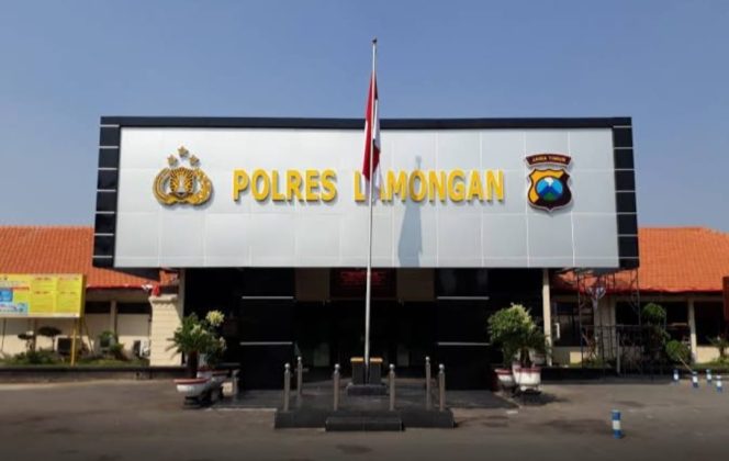 
					Aliansi Madura Indonesia (AMI) mempertanyakan kinerja Tipikor polres Lamongan terkait Dugaan kasus Korupsi dana hibah 21 M yang diduga melibatkan AS anggota komisi D DPRD Lamongan
