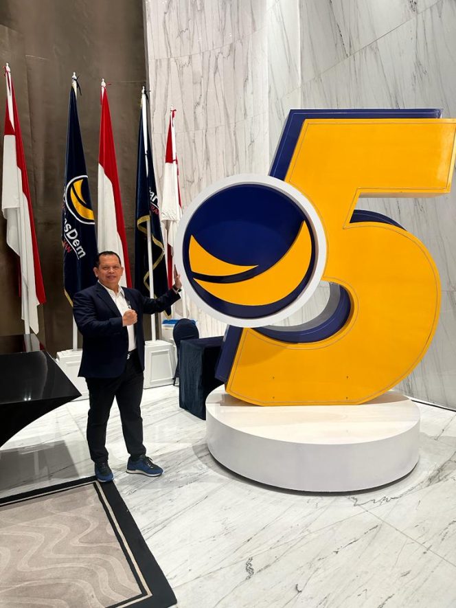 
					Sang Pejuang Dhuafa yang juga Caleg DPR RI Partai Nasdem, H. Ikhwan Lubis, SH., MH.