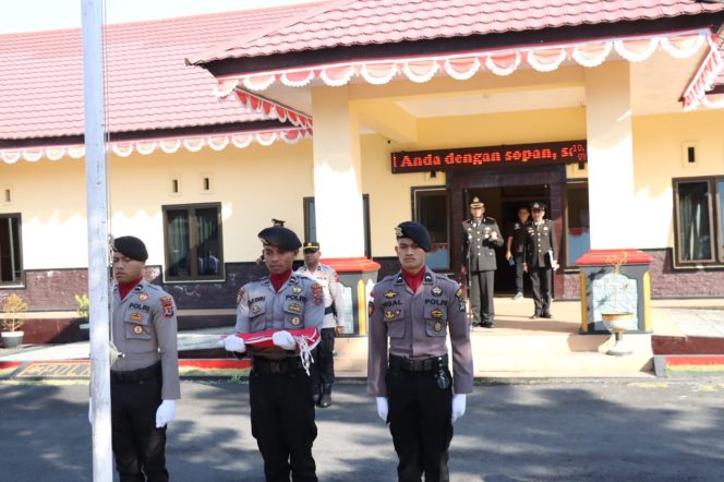 
					Personil Polres Ngada dan Polsek Jajarannya melaksanakan Upacara Peringatan Hari Pahlawan Ke-78 Tahun 2023, bertempat dilapangan Apel Polres Ngada