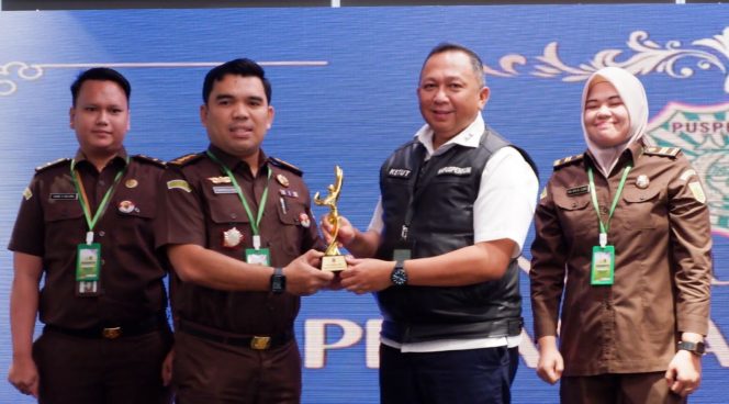 
					Kejati Sumut Raih Juara 3 Kategori PIP Award Kejaksaan 2023