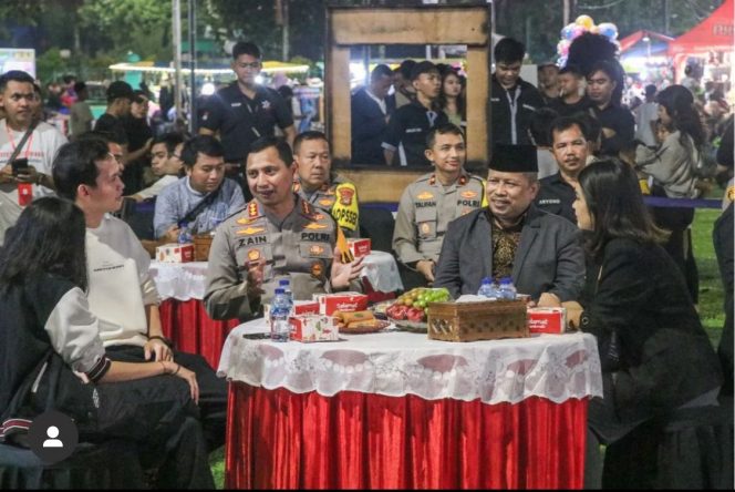 
					Polres Metro Tangerang Kota dan Polda Metro Jaya Gelar Deklarasi Anti Hoax Bersama Penggiat Media Sosial Kawal Pemilu Damai 2024