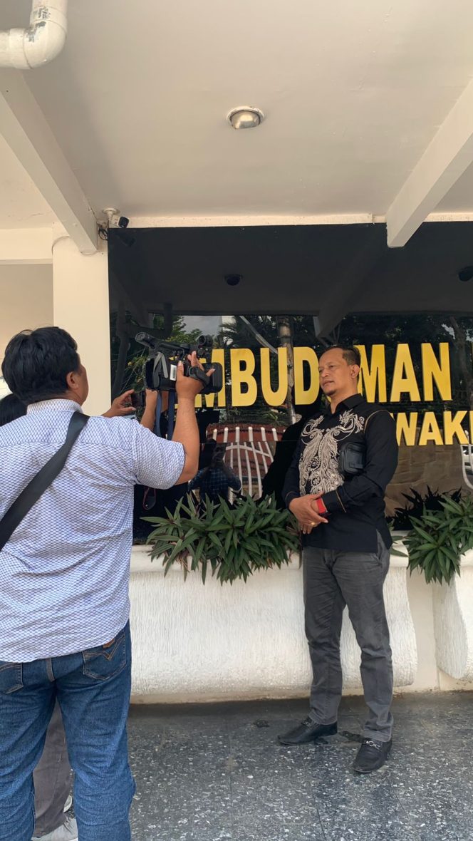 
					Kuasa Hukum dari Kantor hukum Karman Sastro, Sukarman, S.H.,M.H 