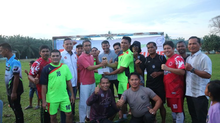 IM-TRAK juara Turnamen Liga Eksekutif U-40 di Desa Alue Ie Mirah, Kecamatan Indra Makmu, Aceh Timur